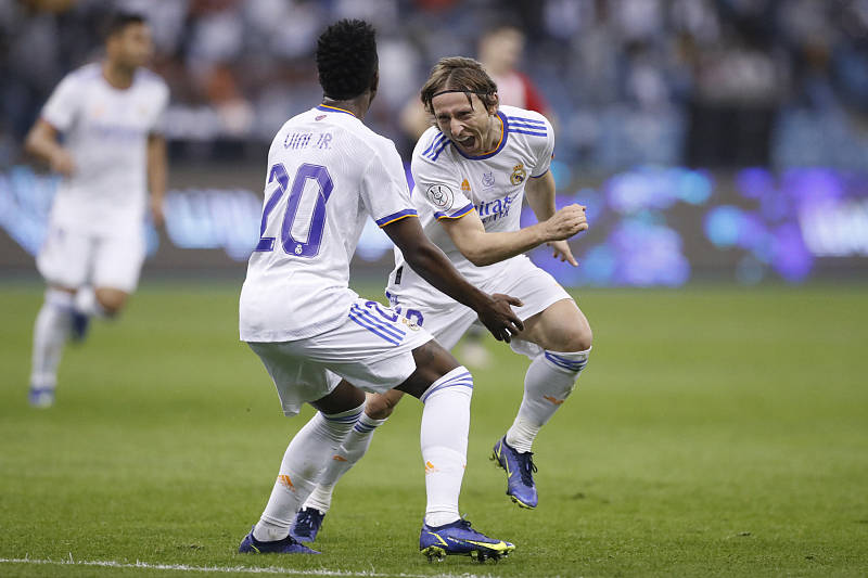 库里三分大战击败约内斯库回放