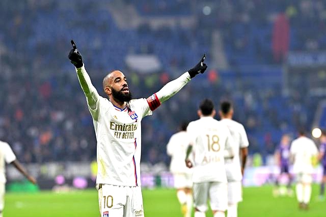 赛前摩纳哥止住颓势——法甲节点到来塞维利亚战术微调备战欧联，现场解说直呼：广东宏远清晨篮板制胜